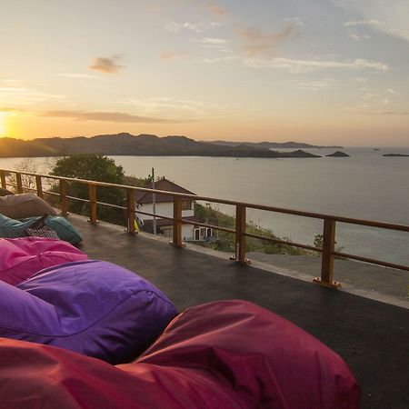 One Tree Hill - Hostel Labuan Bajo Kültér fotó